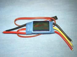 TowerPro �֥饷�쥹ESC MAG8 30A